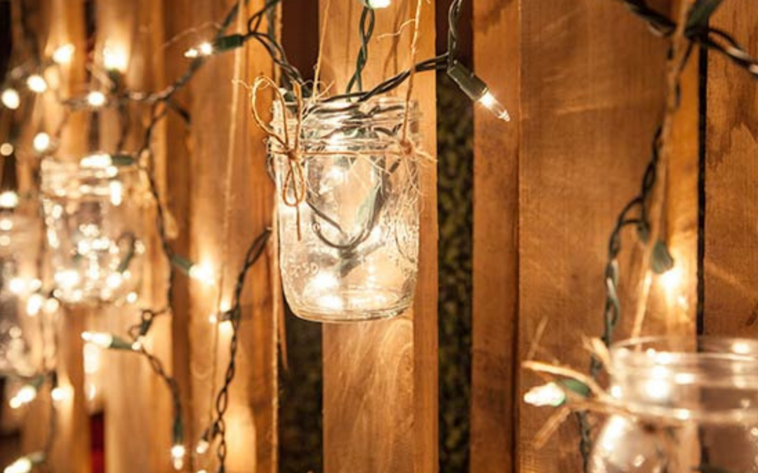 8 Mason Jar Lighting Ideas For Your Garden
